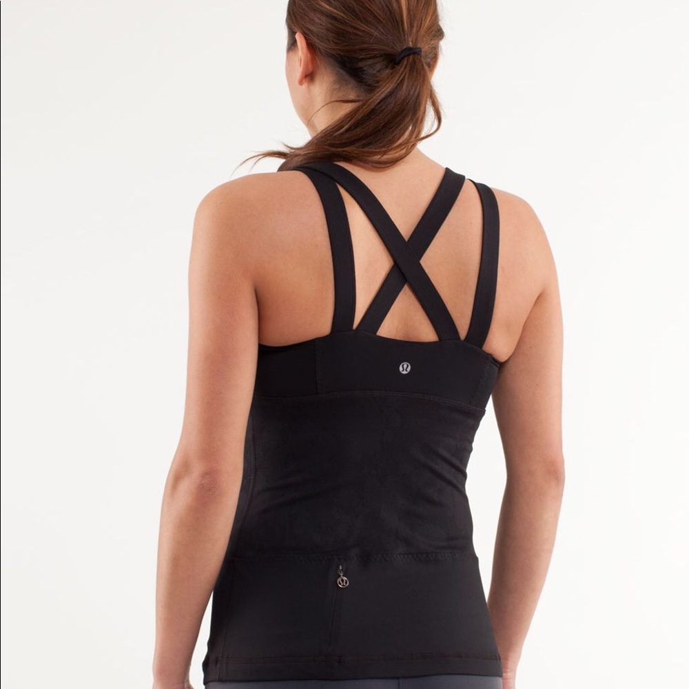 Lululemon black criss cross tank
